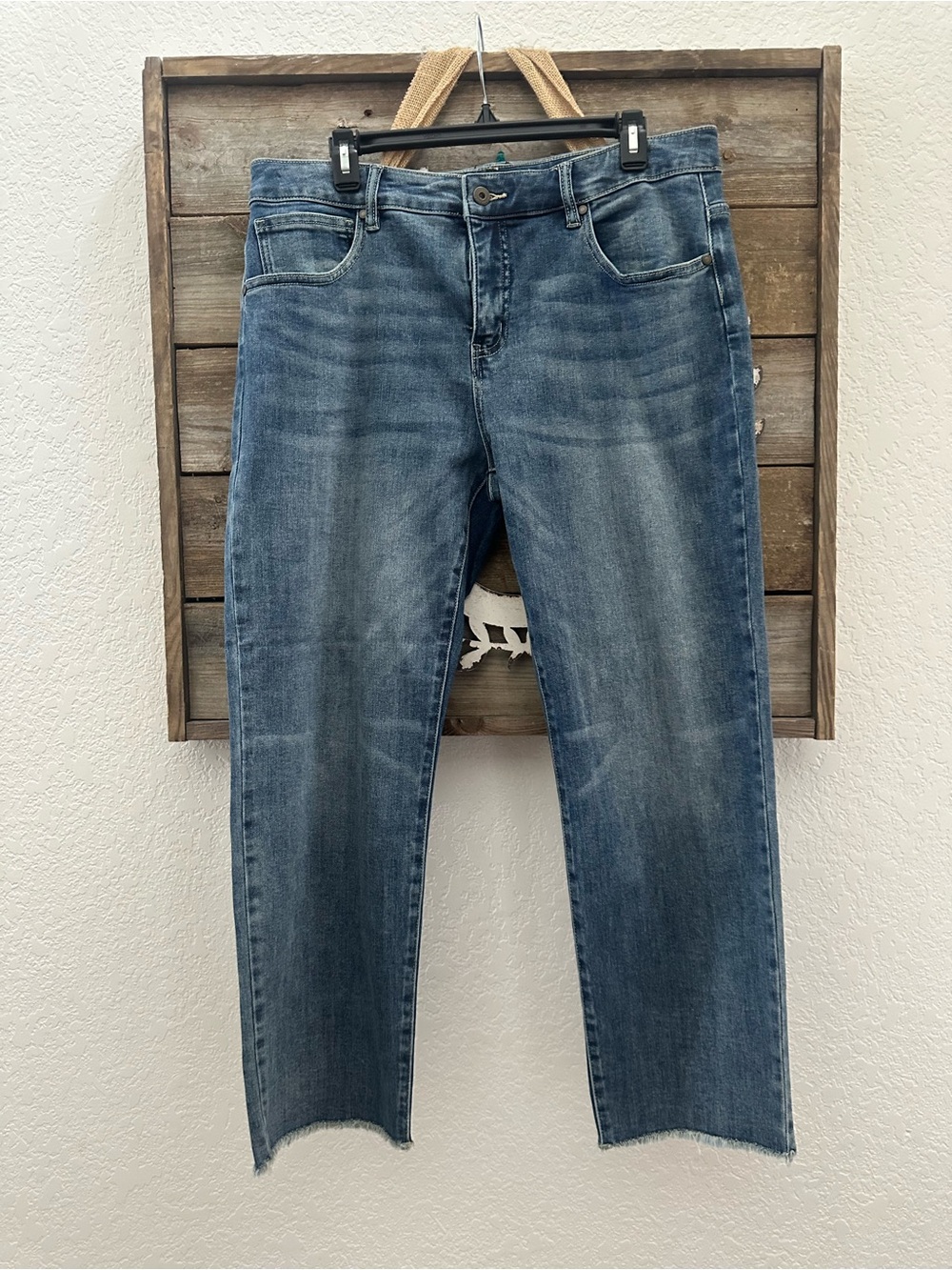 Carve Designs Women's Stretchy denim Jeans - Medium Blue Raw Hem size 12